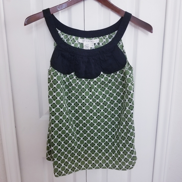 Geometric Print Top - Picture 4 of 12